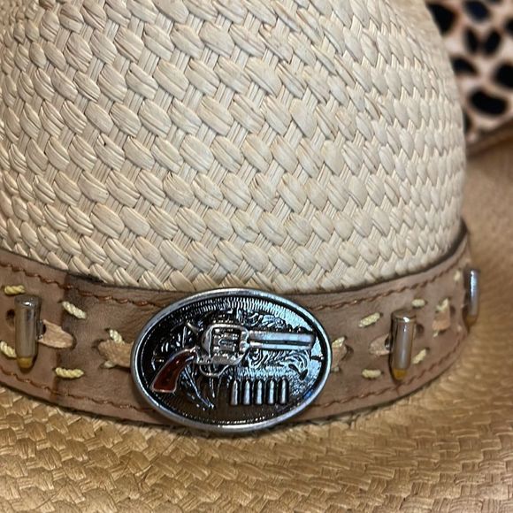•BULLHIDE•REAL COWGIRL HAT. Excellent condition leather belt strap detai… - Picture 9 of 13
